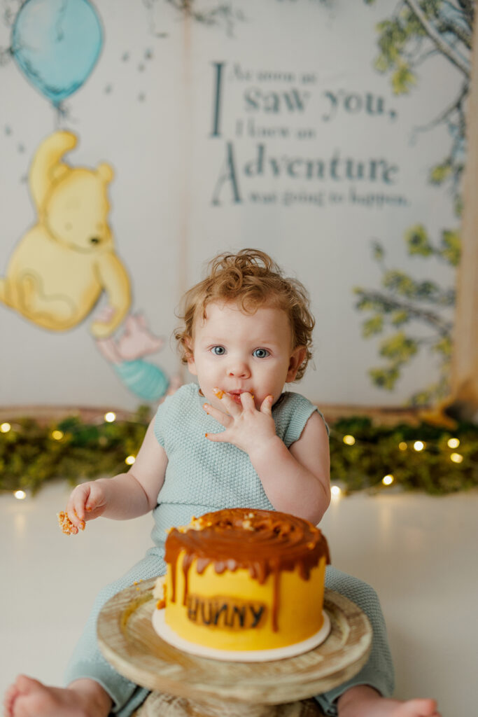 Winnie The Pooh Cake Smash Kingsland Georgia Jacksonville Florida Family Baby Photographer